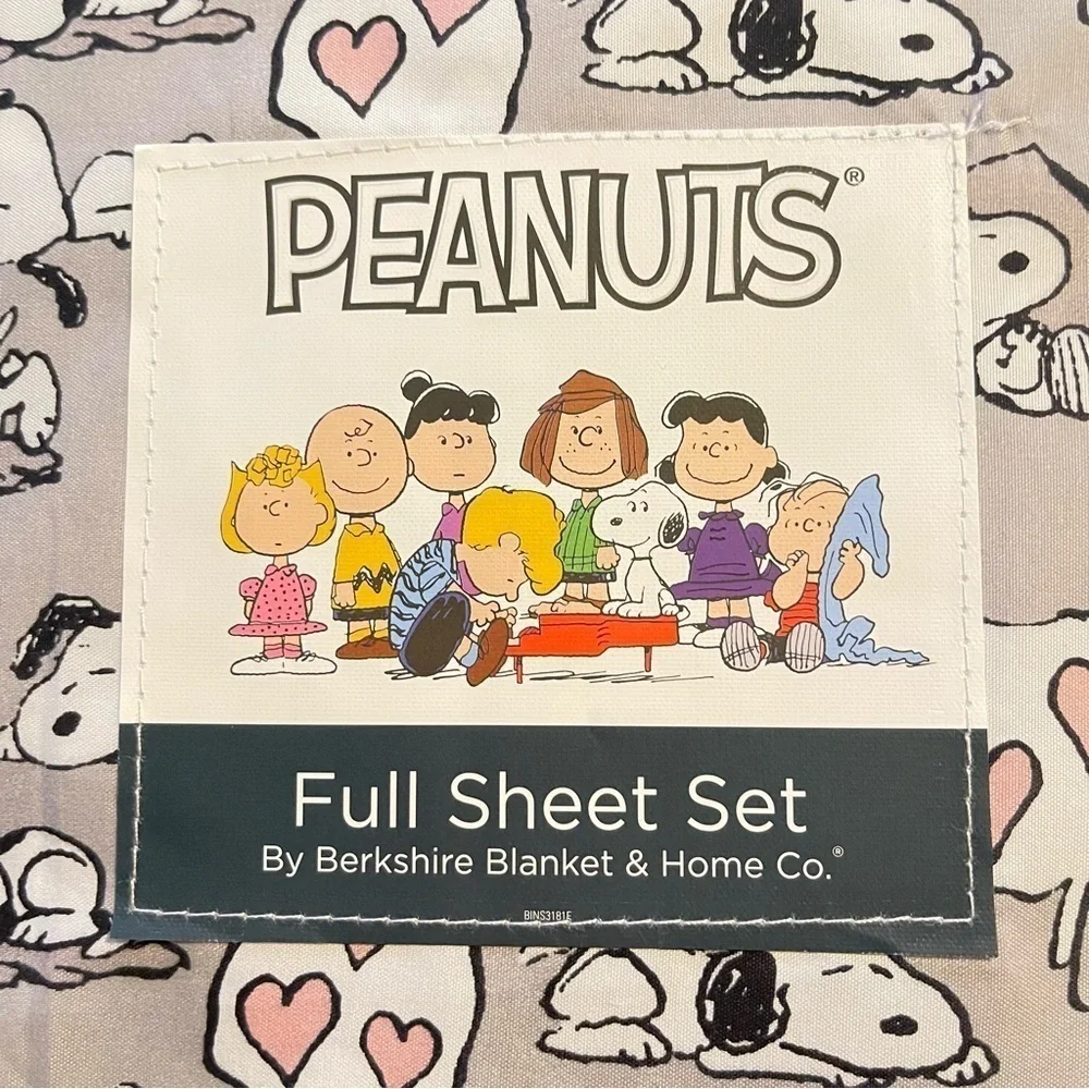 Snoopy Peanuts Full Size Valentine Sheet Set Gray pink Hearts NWT